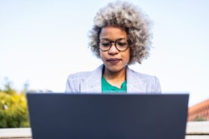 Leia mais sobre o artigo 6 estratégias para incentivar avaliações e fortalecer sua credibilidade